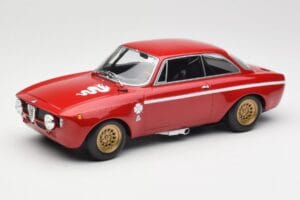 Alfa Romeo GTA 1300 Junior Rouge Minichamps 1:18 155120020 Métal Moulé
