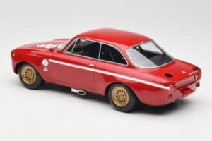 Alfa Romeo GTA 1300 Junior Rouge Minichamps 1:18 155120020 Métal Moulé — image 5 sur 6