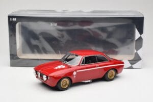 Alfa Romeo GTA 1300 Junior Rouge Minichamps 1:18 155120020 Métal Moulé — image 6 sur 6
