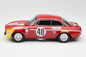 Alfa Romeo GTA 1300 #83 Autodelta C. Facetti / S. Truci 24 Hours of Spa 1972 Minichamps 1:18 155722283 Métal Moulé — image 3 sur 6