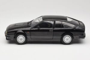 Alfa Romeo GTV6 Noir Solido 1:18 S1802302 Métal Moulé — image 4 sur 8