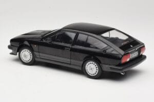 Alfa Romeo GTV6 Noir Solido 1:18 S1802302 Métal Moulé — image 7 sur 8