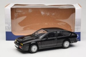 Alfa Romeo GTV6 Noir Solido 1:18 S1802302 Métal Moulé — image 8 sur 8