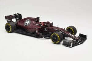 Alfa Romeo Racing C38 #7 K. Raikkonen Valentine's Day Livery Shakedown Fiorano 14th February 2019 Minichamps 1:18 110199907 M — image 4 sur 6