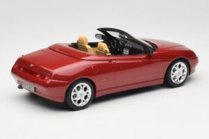 Alfa Romeo Spider 916 Proteo Red Metallic Norev 1:18 187854 Métal Moulé — image 2 sur 6