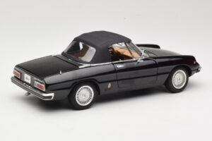 Alfa Romeo Spider 916 Veloce Noir Ricko 1:18 32107 Métal Moulé — image 3 sur 8