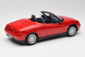 Alfa Romeo Spider 916 Alfa Rouge Maisto 1:18 50278 Métal Moulé — image 3 sur 8