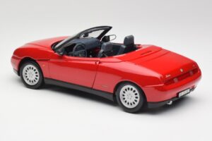 Alfa Romeo Spider 916 Alfa Rouge Maisto 1:18 50278 Métal Moulé — image 7 sur 8