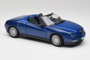 Alfa Romeo Spider 916 Bleu Pervenche Maisto 1:18 50308 Métal Moulé — image 5 sur 7