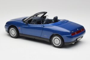 Alfa Romeo Spider 916 Bleu Pervenche Maisto 1:18 50308 Métal Moulé — image 6 sur 7