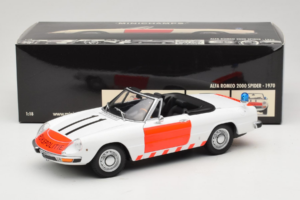 Alfa Romeo Spider Rijkspolitie Minichamps 1:18 180120994 Métal Moulé — image 8 sur 8