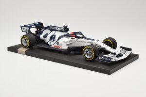AlphaTauri Honda AT01 #26 D. Kvyat Italian GP 2020 Minichamps 1:18 117200826 Métal Moulé — image 4 sur 6