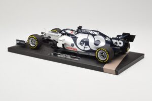 AlphaTauri Honda AT01 #26 D. Kvyat Italian GP 2020 Minichamps 1:18 117200826 Métal Moulé — image 5 sur 6