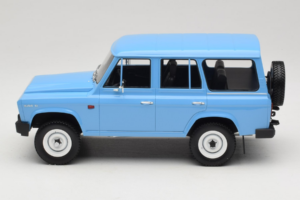 ARO 244 D Bleu Aurora Models 1:18 TH180-01 Métal Moulé — image 3 sur 6