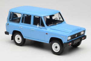 ARO 244 D Bleu Aurora Models 1:18 TH180-01 Métal Moulé — image 4 sur 6
