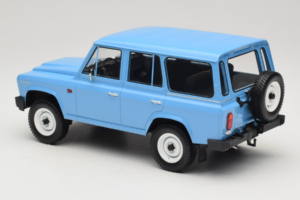 ARO 244 D Bleu Aurora Models 1:18 TH180-01 Métal Moulé — image 5 sur 6