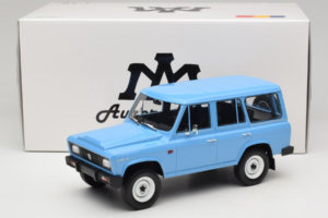 ARO 244 D Bleu Aurora Models 1:18 TH180-01 Métal Moulé — image 6 sur 6