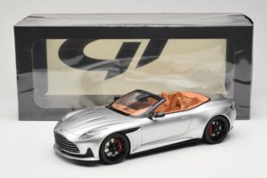Aston Martin DB12 Volante Argent GT Spirit 1:18 GT945 Résine — image 6 sur 6