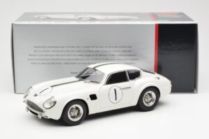 Aston Martin DB4 GT Zagato #1 24 Hours of Le Mans 1961 CMC 1:18 M-139 Métal Moulé — image 6 sur 6