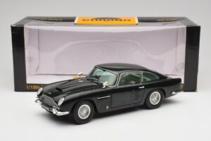 Aston Martin DB5 California Sauge Chrono 1:18 H1001 Métal Moulé — image 8 sur 8