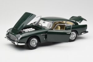 Aston Martin DB5 RHD Vert AUTOart 1:18 70024 Métal Moulé — image 2 sur 8