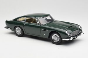 Aston Martin DB5 RHD Vert AUTOart 1:18 70024 Métal Moulé — image 6 sur 8