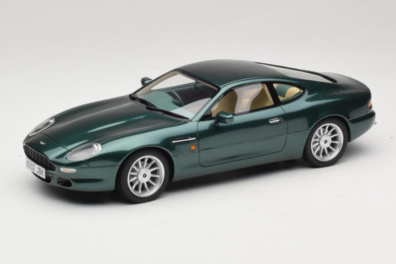 Aston Martin DB7 Buckinghamshire Green Cult Models 1:18 CML187-1 Résine