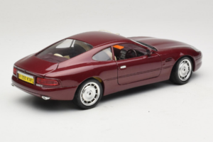 Aston Martin DB7 Rouge Guiloy 1:18 67550 Métal Moulé — image 3 sur 8