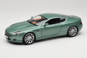 Aston Martin DB9 Vert Minichamps 1:18 150137322 Métal Moulé