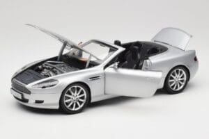 Aston Martin DB9 Volante Argent Minichamps 1:18 150137334 Métal Moulé — image 2 sur 8