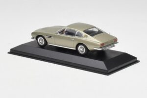 Aston Martin DBS Vert Argenté Métallisé Minichamps 1:43 400137600 Métal Moulé — image 3 sur 4