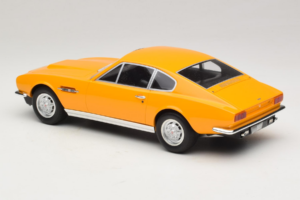 Aston Martin DBS Jaune GT Spirit 1:18 GT079 Résine — image 5 sur 6