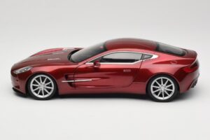 Aston Martin One-77 Diavolo Red AUTOart 1:18 70245 Métal Moulé — image 4 sur 8