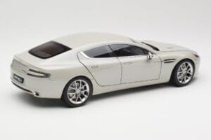 Aston Martin Rapide S Silver Fox AUTOart 1:18 70258 Métal Moulé — image 3 sur 8