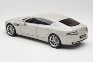 Aston Martin Rapide S Silver Fox AUTOart 1:18 70258 Métal Moulé — image 7 sur 8