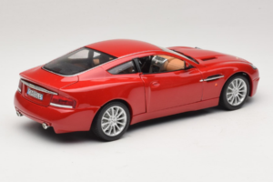 Aston Martin V12 Vanquish Rouge Bburago 1:18 33334063 Métal Moulé — image 3 sur 8