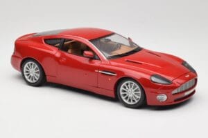 Aston Martin V12 Vanquish Rouge Bburago 1:18 34063 Métal Moulé — image 6 sur 8
