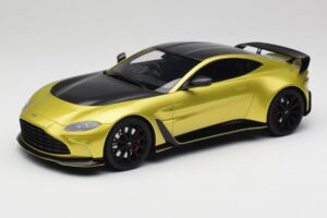 Aston Martin V12 Vantage Final Edition Cosmopolitan Yellow TopSpeed 1:18 TS0453 Métal Moulé
