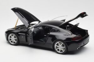 Aston Martin V8 Vantage Onyx Noir AUTOart 1:18 70202 Métal Moulé — image 5 sur 8