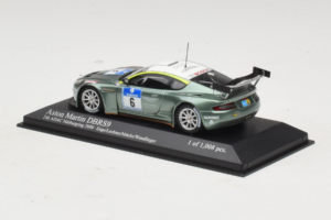 Aston Martin DBRS9 #6 M. Engel / K. Lechner ADAC 24 Hours Nurburgring 2008 Minichamps 1:43 400081306 Métal Moulé — image 3 sur 4