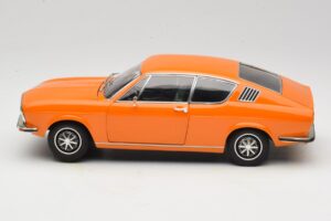 Audi 100 C1 Coupé S Orange Anson 1:18 30402 Métal Moulé — image 4 sur 8