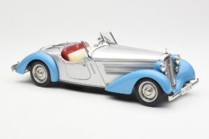 Audi 225 Front Roadster Bleu Argent CMC 1:18 M-075B Métal Moulé — image 4 sur 6
