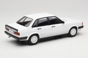 Audi 80 B2 GTE Blanc MCG 1:18 MCG18527 Métal Moulé — image 2 sur 6