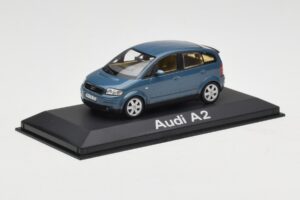 Audi A2 Blue Metallic Minichamps 1:43 20022200748005 Métal Moulé — image 2 sur 4
