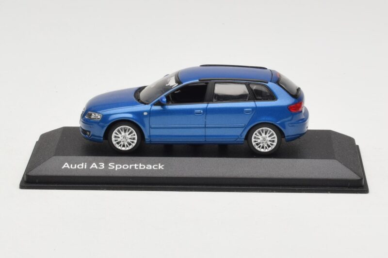 Audi A3 8P Sportback Mauritius Blue Minichamps 1:43 5010403033 Métal Moulé