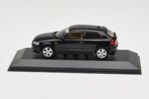 Audi A3 8P Black Metallic Minichamps 1:43 12000 Métal Moulé