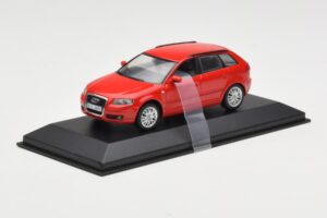 Audi A3 8P Sportback Rouge Minichamps 1:43 5010403023 Métal Moulé — image 2 sur 4