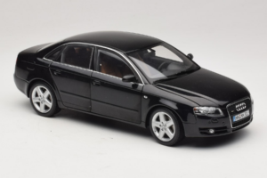Audi A4 B6 3.2 Quattro Noir Minichamps 1:18 5010404125 Métal Moulé — image 6 sur 8
