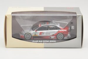 Audi A4 B6 #19 Sonax F. Stippler Joest Racing DTM 2005 Minichamps 1:43 5020500803 Métal Moulé — image 4 sur 4