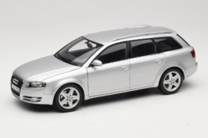 Audi A4 B7 3.2 Quattro Avant Argent Minichamps 1:18 5010404215 Métal Moulé